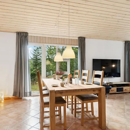 Lovely In With Wifi Holiday home *
