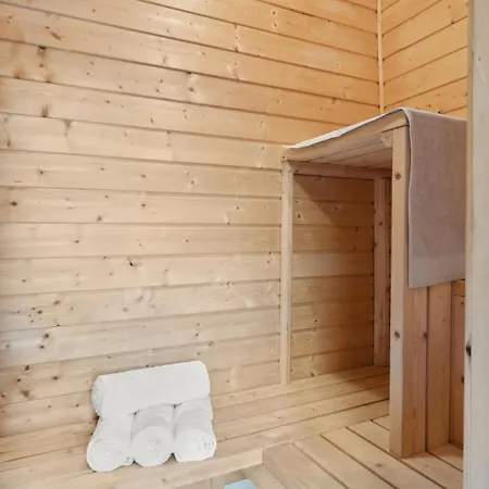 Lovely In With Wifi Holiday home *